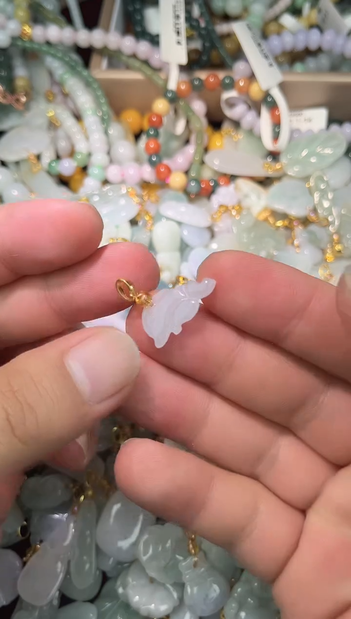 颈饰未镶嵌翡翠翡翠A货