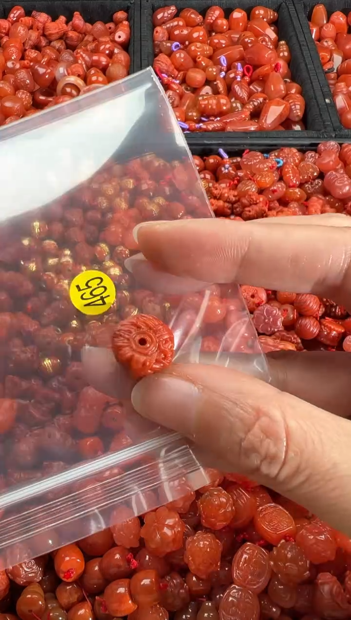 【闪购商品】南红玛瑙颈饰未镶嵌1