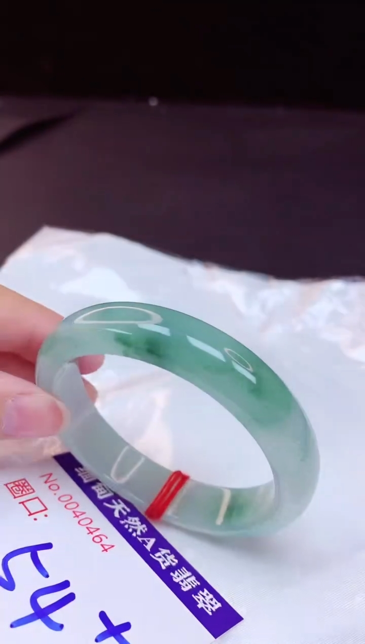 翡翠手镯未镶嵌54+             