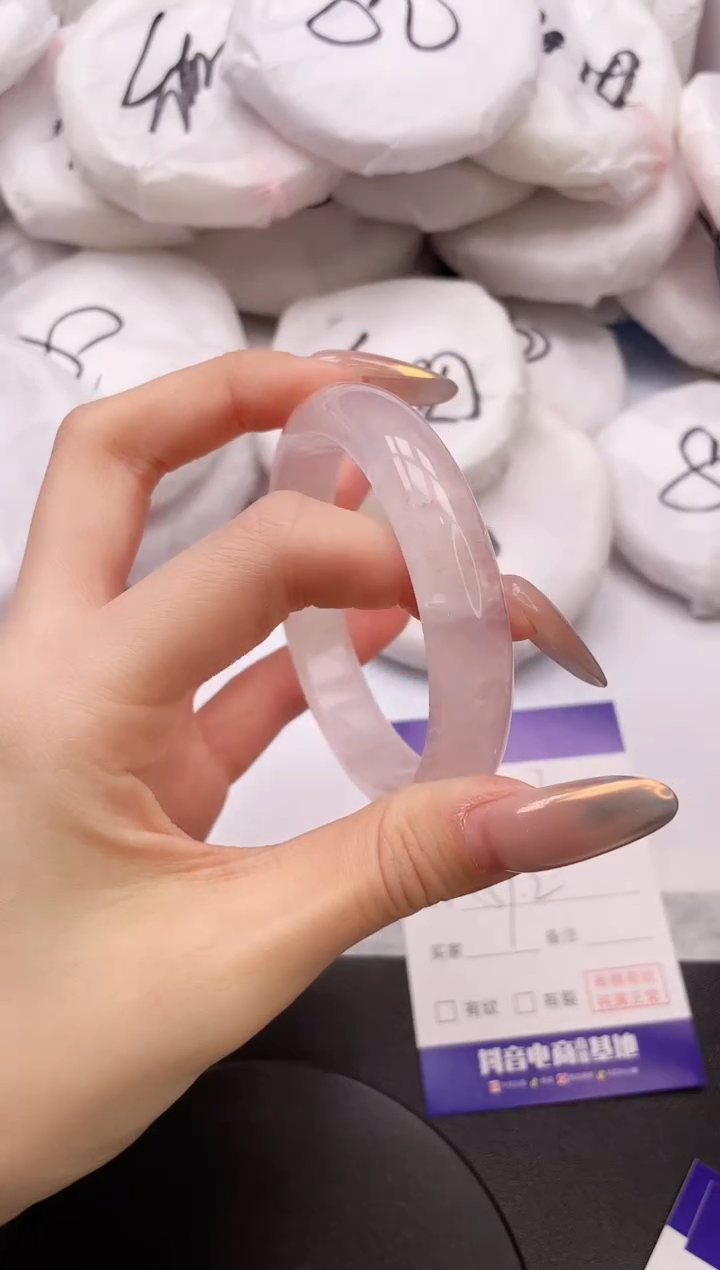 【闪购商品】石英质玉手镯未镶嵌11K217-57