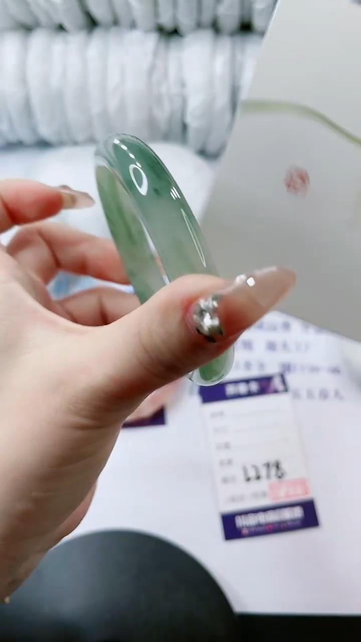 【闪购商品】石英质玉手镯未镶嵌多样性发货L278-62