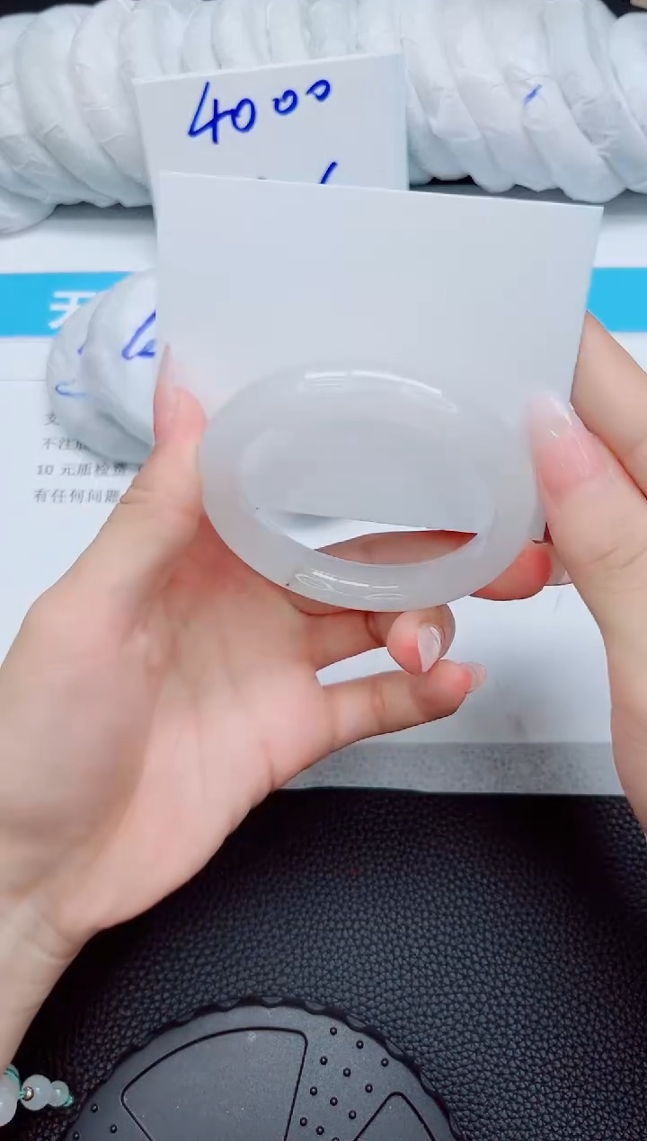 石英质玉手镯未镶嵌37-54.6