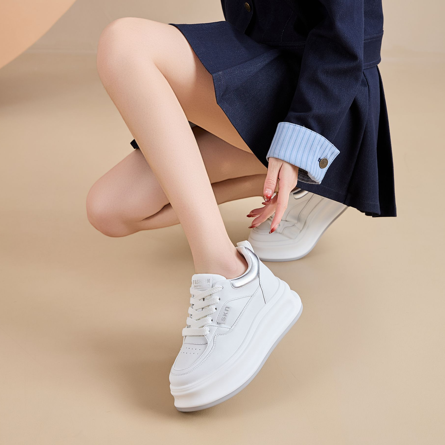 7cm厚底增高小白鞋女运动休闲鞋百搭春透气夏季网面新款时尚单鞋