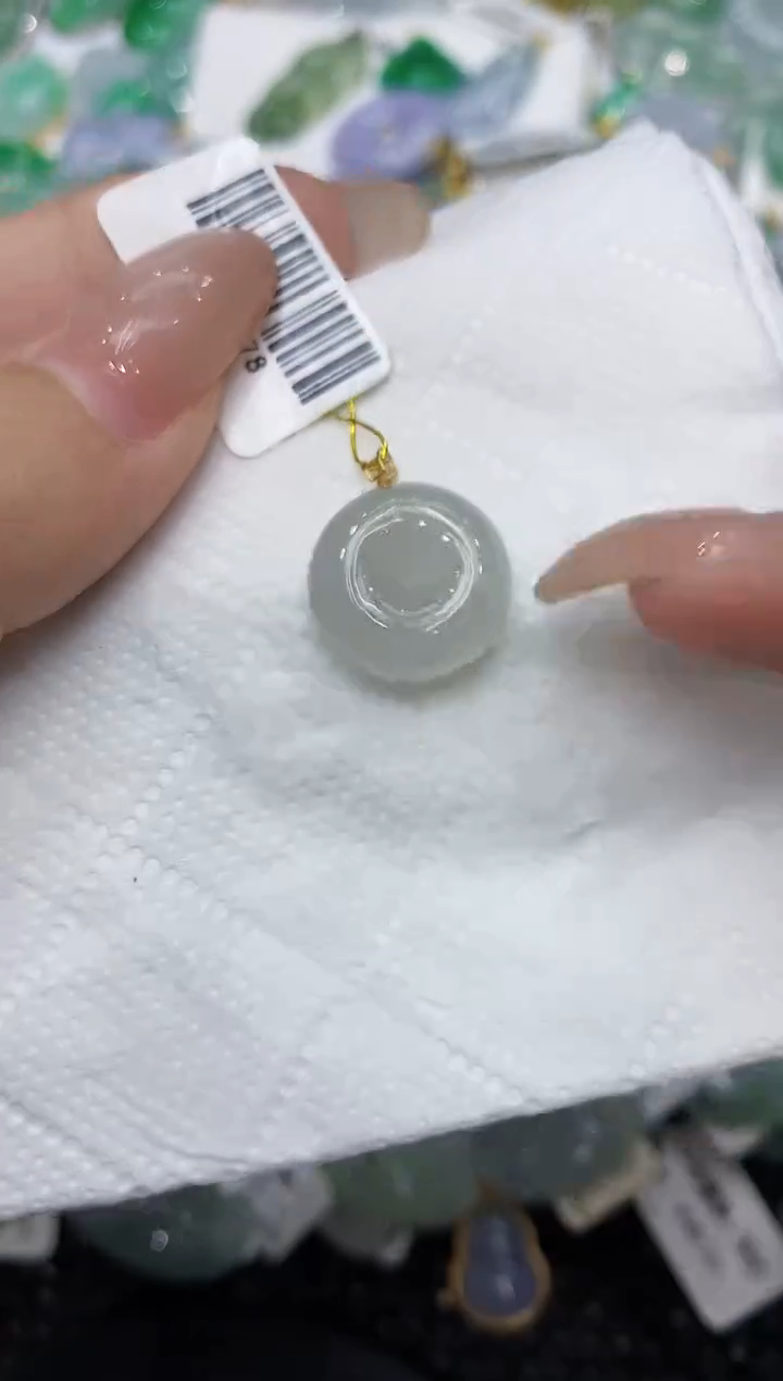 翡翠18K金镶嵌颈饰111111111111