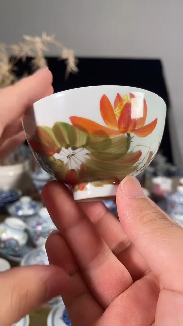 景德镇手工手绘釉下五彩大鸡心杯