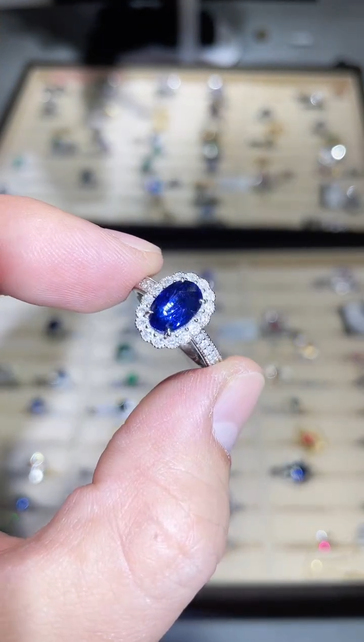 【闪购商品】蓝宝石戒指18K金镶嵌2.01ct