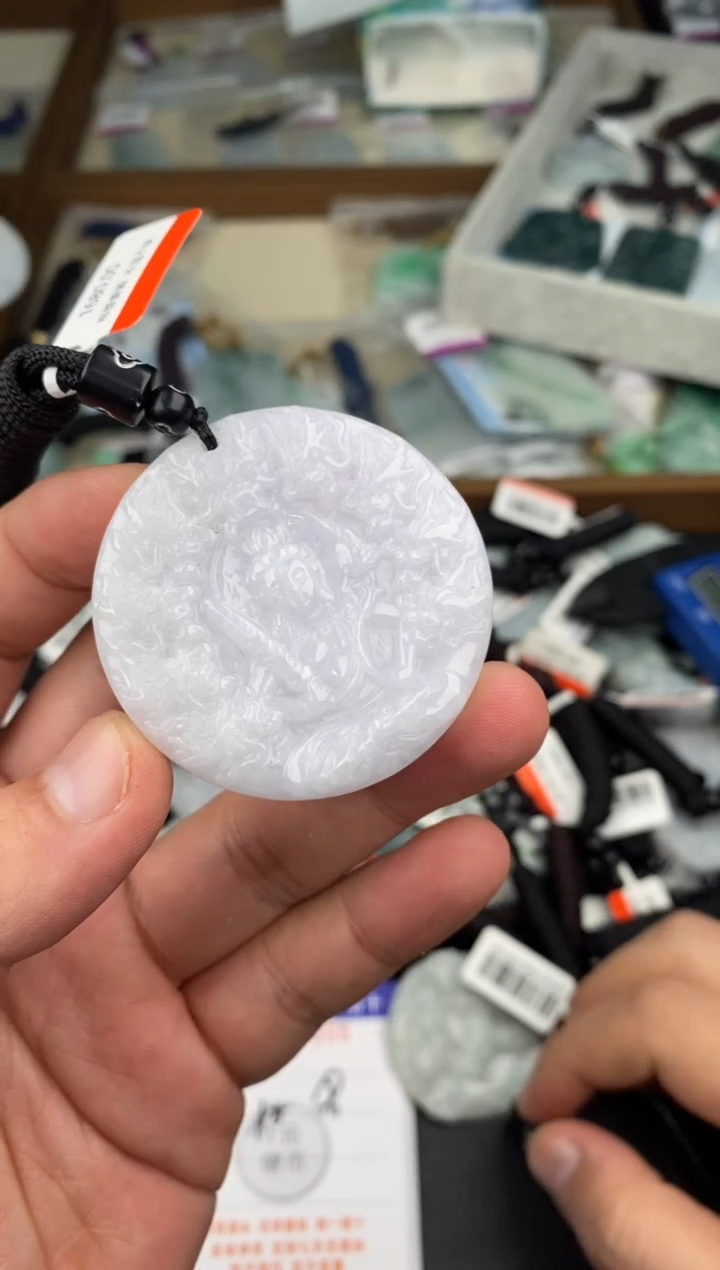 【闪购商品】翡翠颈饰未镶嵌  天然翡翠，一物一图