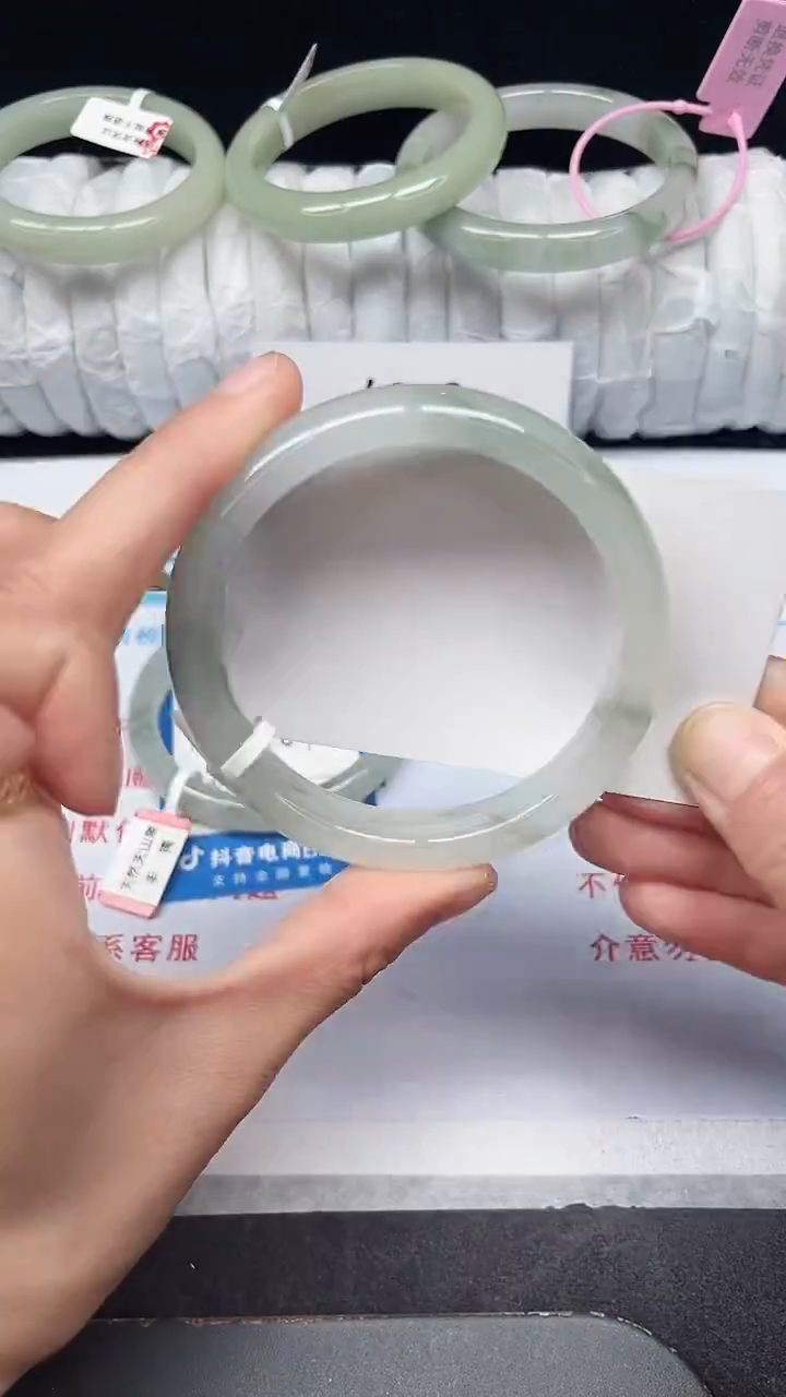 未镶嵌手镯石英质玉182-60/61