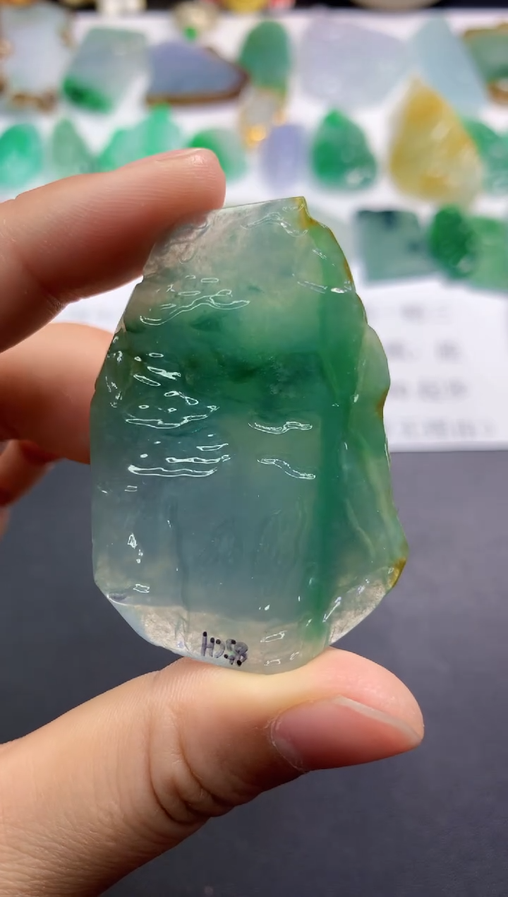 【闪购商品】翡翠吊坠(不含链)未镶嵌060