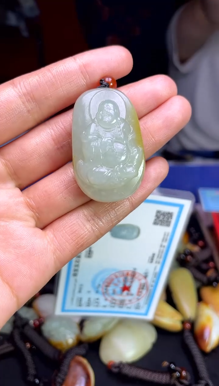 和田玉未镶嵌颈饰1