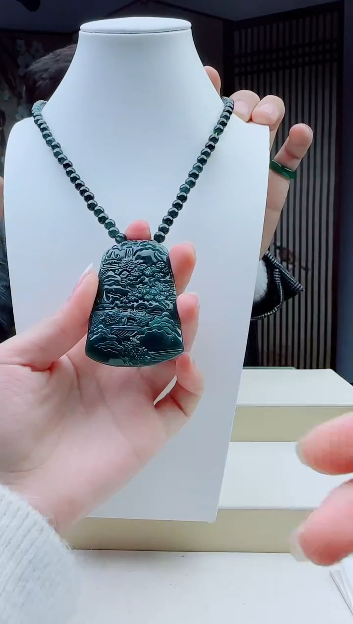 颈饰未镶嵌翡翠多样性发其一