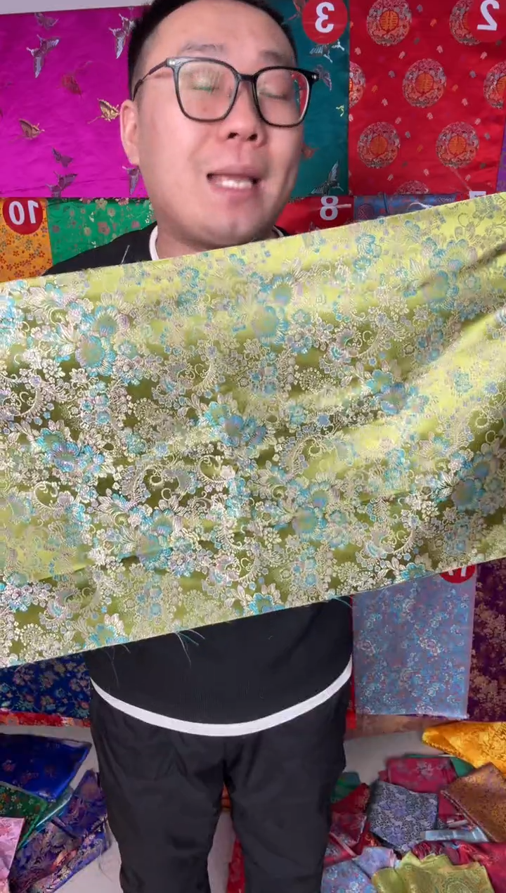 混纺小布头1单40公分长，满18元包邮，新疆西藏不发货