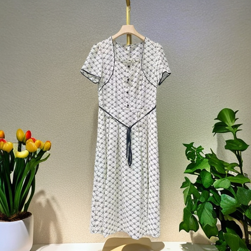 A769#白【木兮兮专属】2025年夏新款气质遮肉显瘦时尚中长款连衣裙