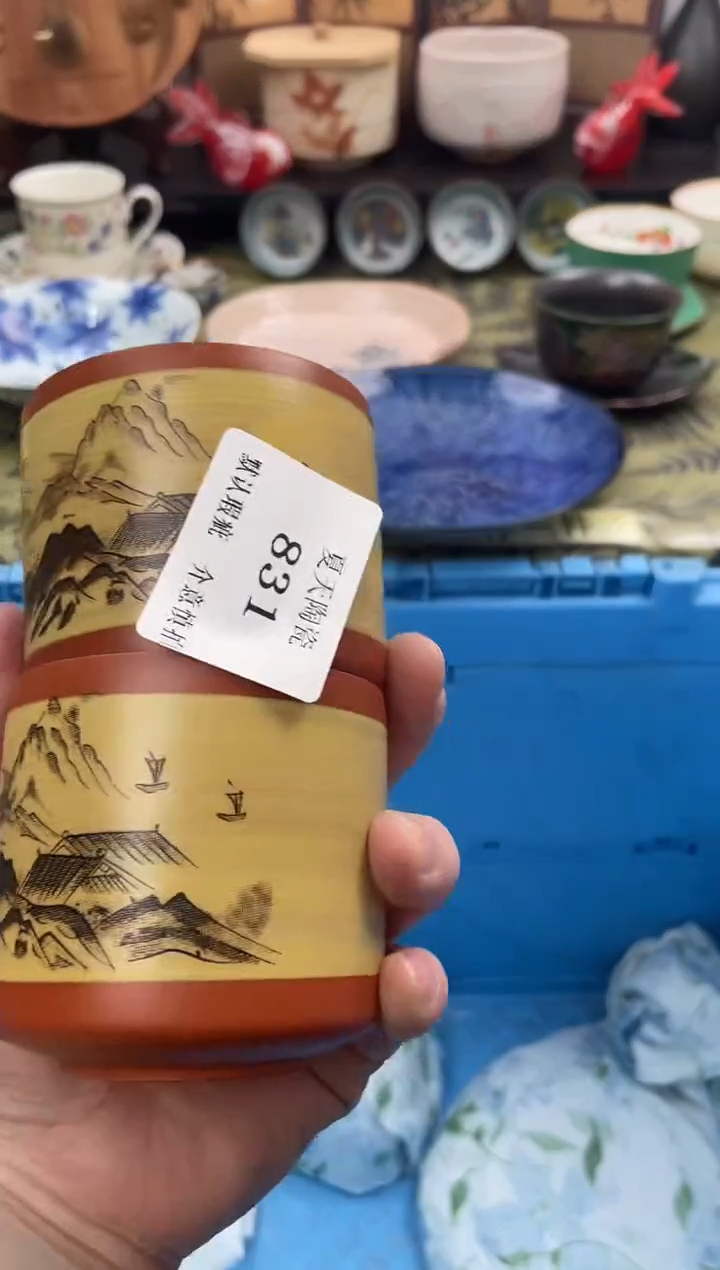 瓷片M****￥831+2默认微瑕闪购默认库存一件