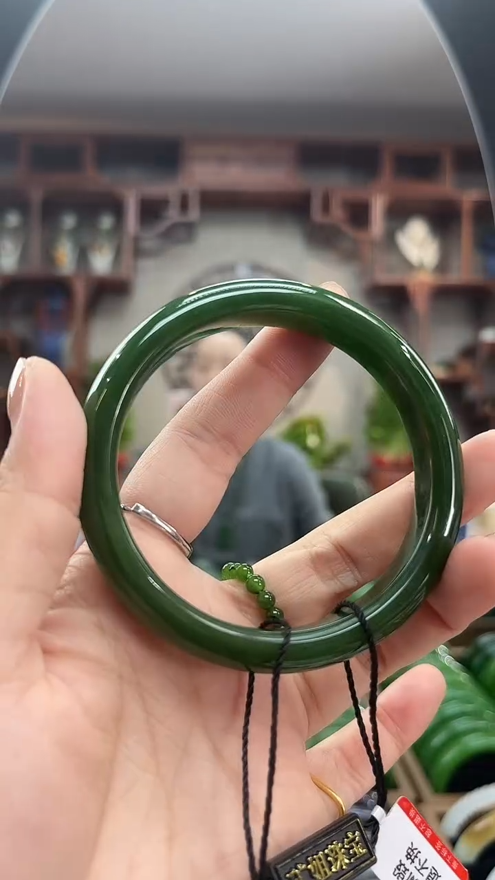 未镶嵌手镯和田玉61.7