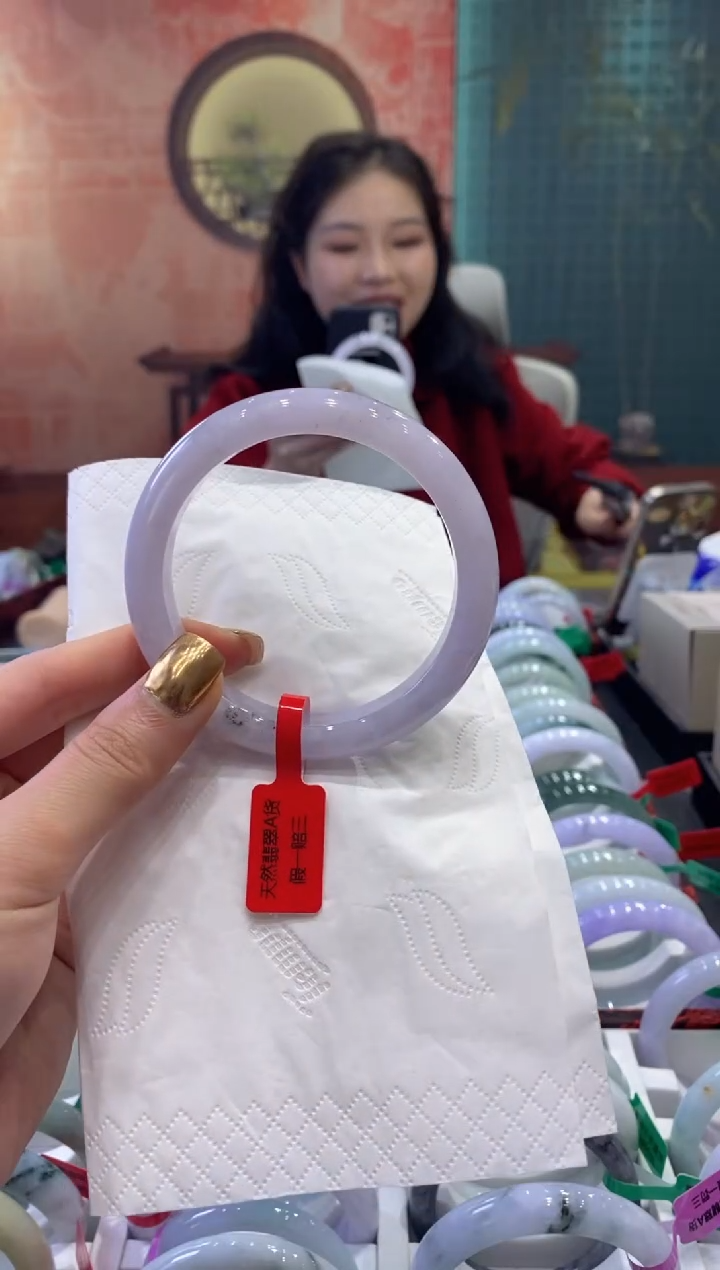 【闪购商品】翡翠手镯未镶嵌多人18741