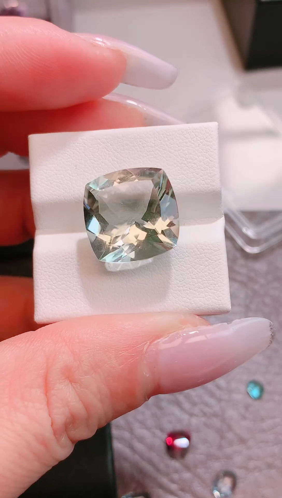未镶嵌珠宝半成品绿水晶11.96ct