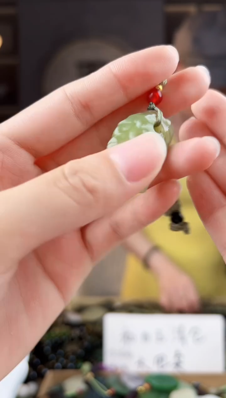 颈饰未镶嵌和田玉拍一发一，多样性发货
