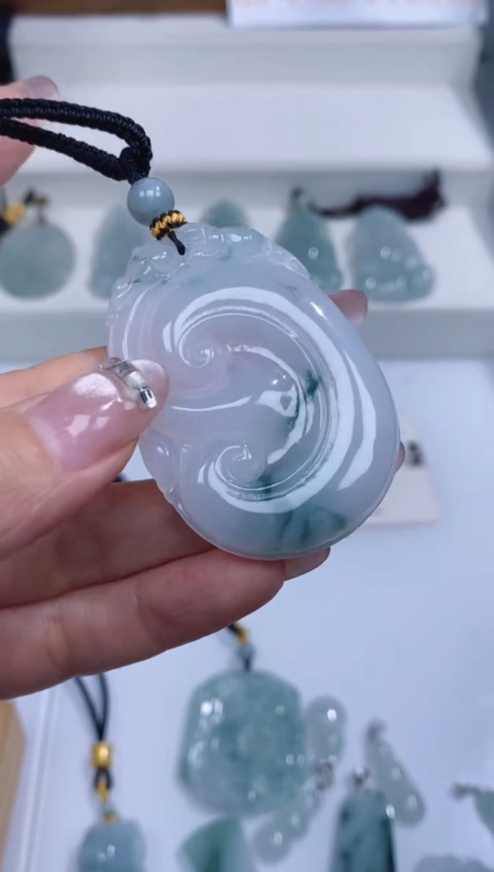 颈饰未镶嵌翡翠吊坠