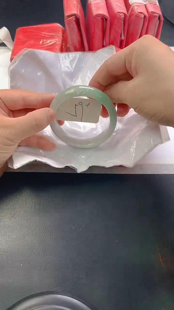 未镶嵌手镯翡翠204