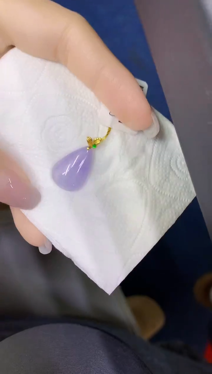 颈饰18K金镶嵌翡翠缅甸天然翡翠A货