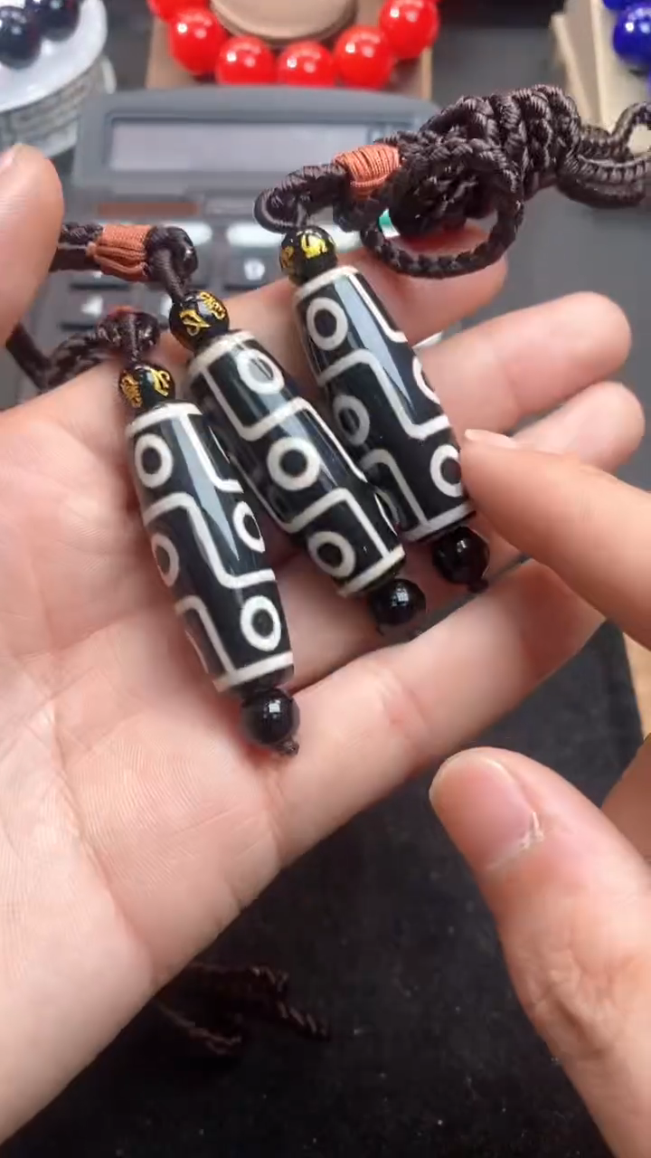 【闪购商品】玛瑙/玉髓吊坠(赠链)未镶嵌九眼古珠吊坠