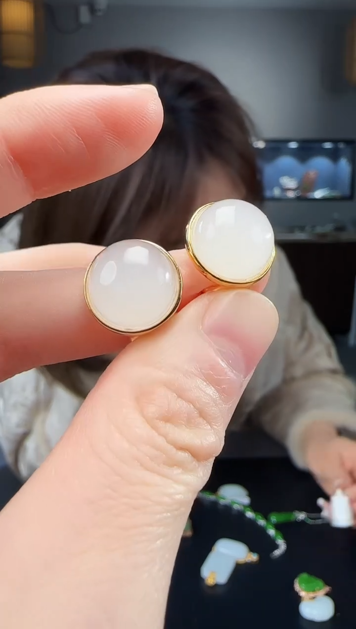 【闪购商品】和田玉耳钉银S925镶嵌1