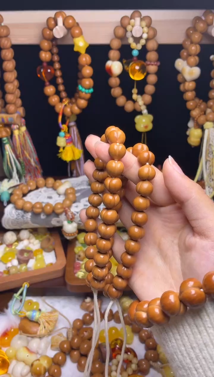 吊坠猴头核桃想****马绿跑环换黄跑环差价