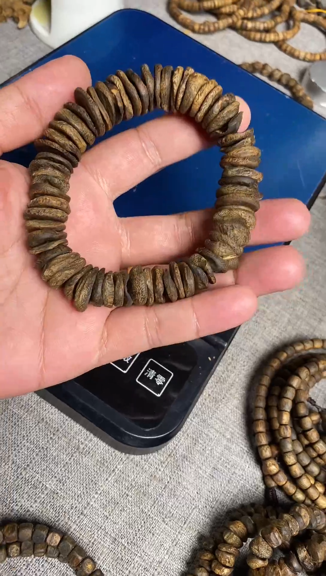 沉香手串?****力沉水级随型树丁包壳珠单圈手串29+多样性发一