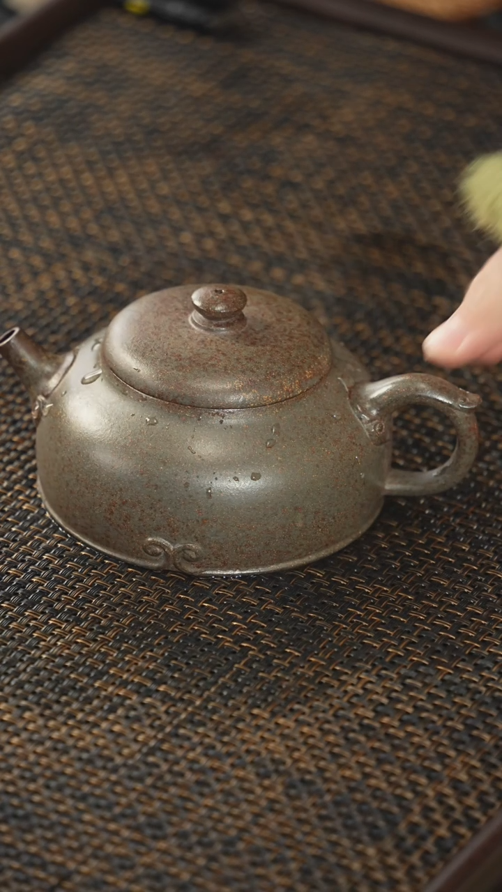 【闪购商品】紫砂茶杯福利半月壶（半手）