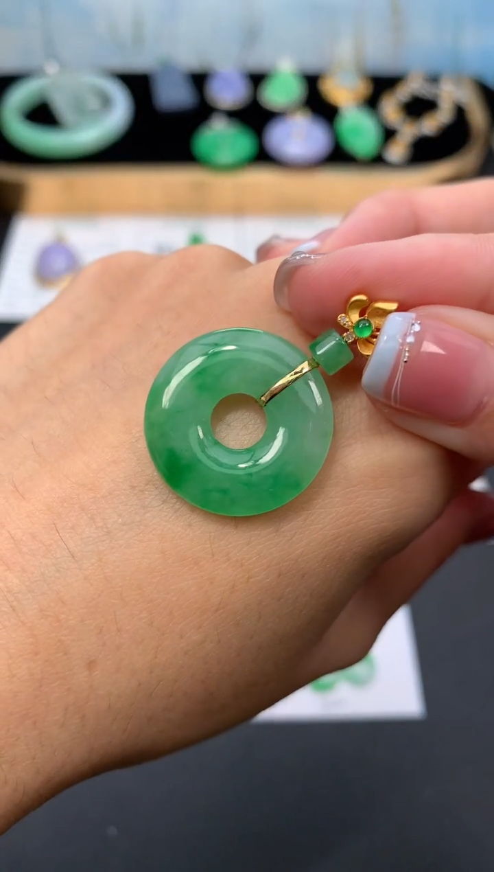 18K金镶嵌定制翡翠48小时鉴赏期 退货不扣服务费