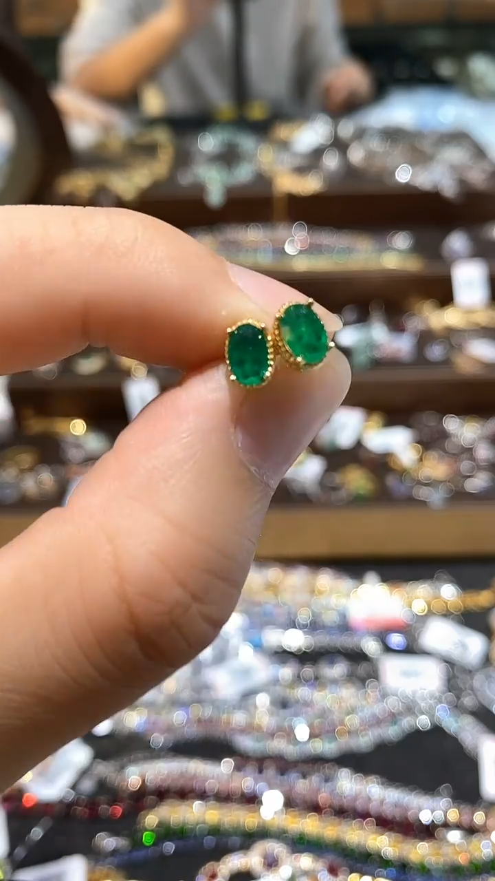 【闪购商品】祖母绿耳饰银S925镶嵌耳钉