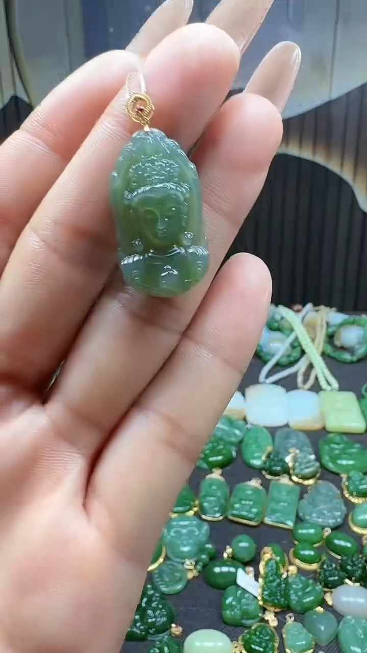 【闪购商品】和田玉吊坠(不含链)18K金镶嵌1