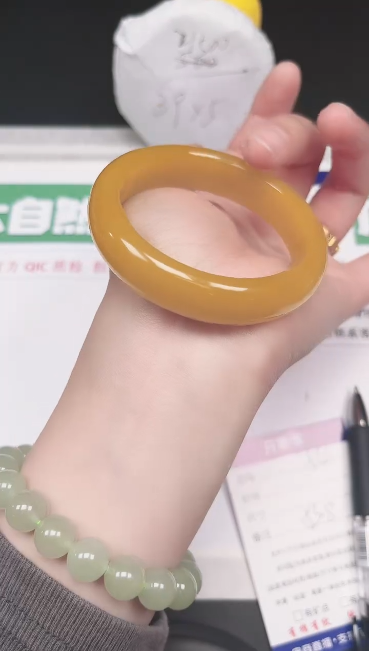 【闪购商品】石英质玉手镯未镶嵌54-54