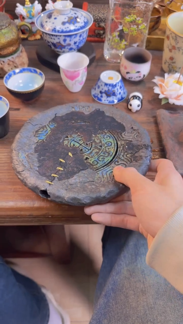 【闪购商品】其他景德镇手工雕刻符文锯盯蓄水圆壶承