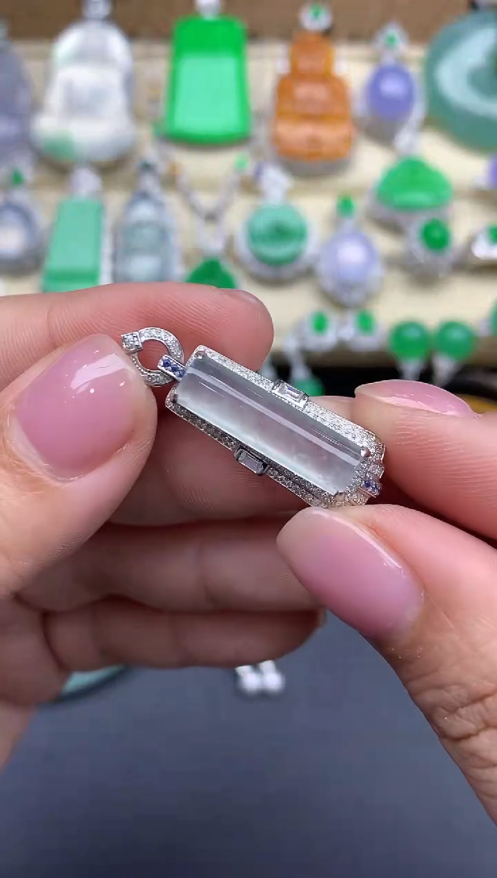 【闪购商品】翡翠颈饰18K金镶嵌235-中国好珍宝