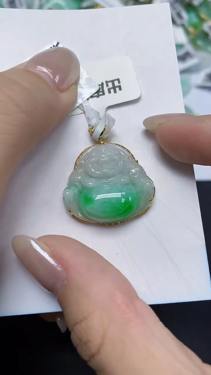 翡翠18K金镶嵌颈饰天然缅甸翡翠A货