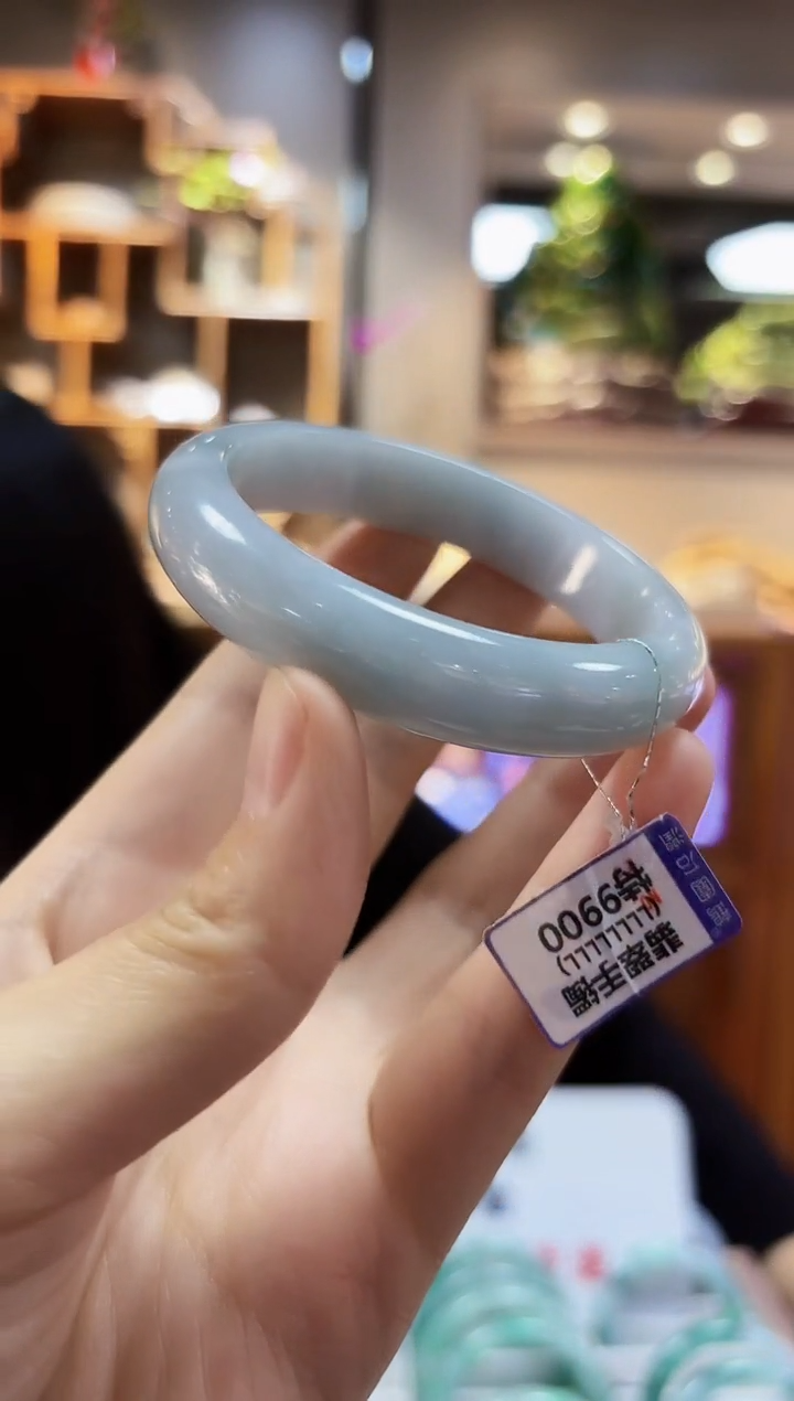 翡翠未镶嵌颈饰手镯55