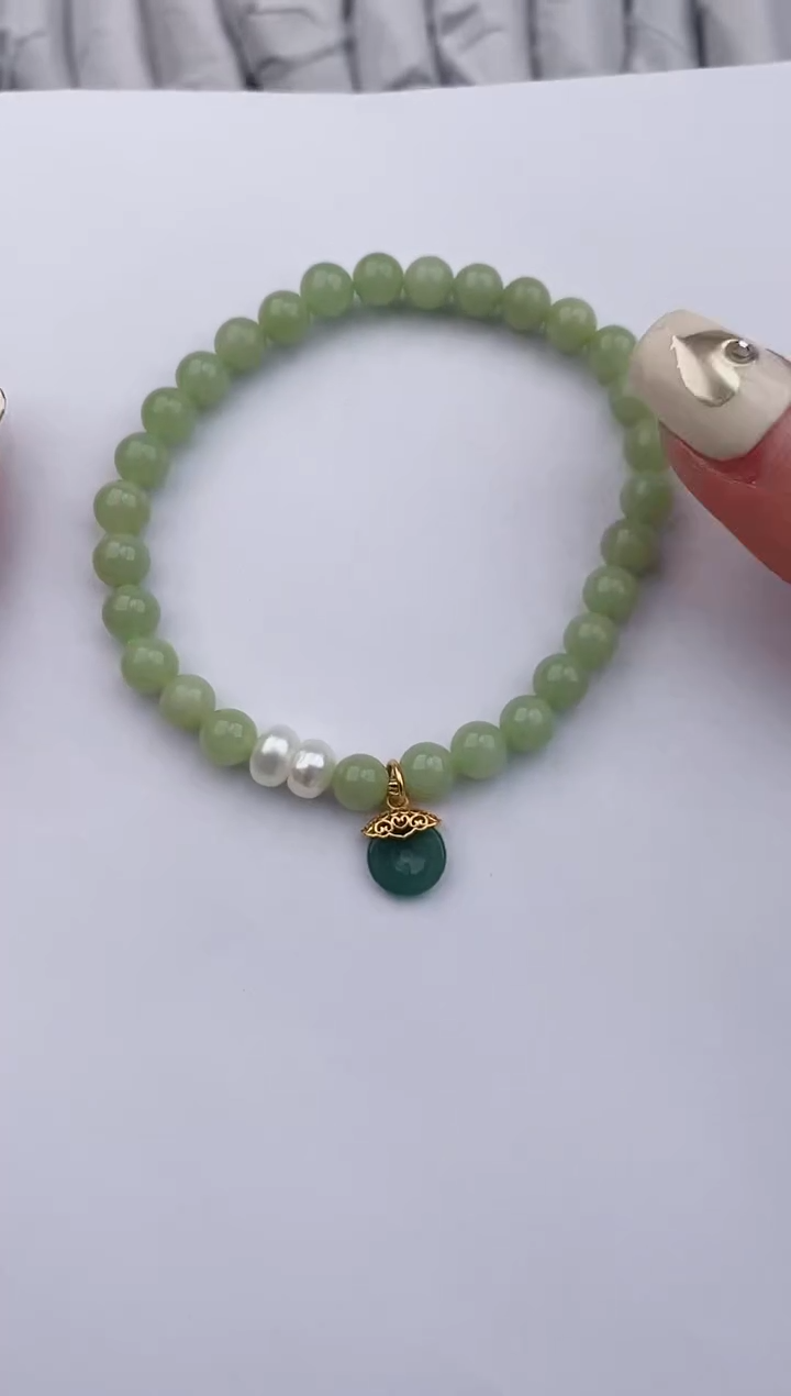 【闪购商品】和田玉手链未镶嵌555微色差T5