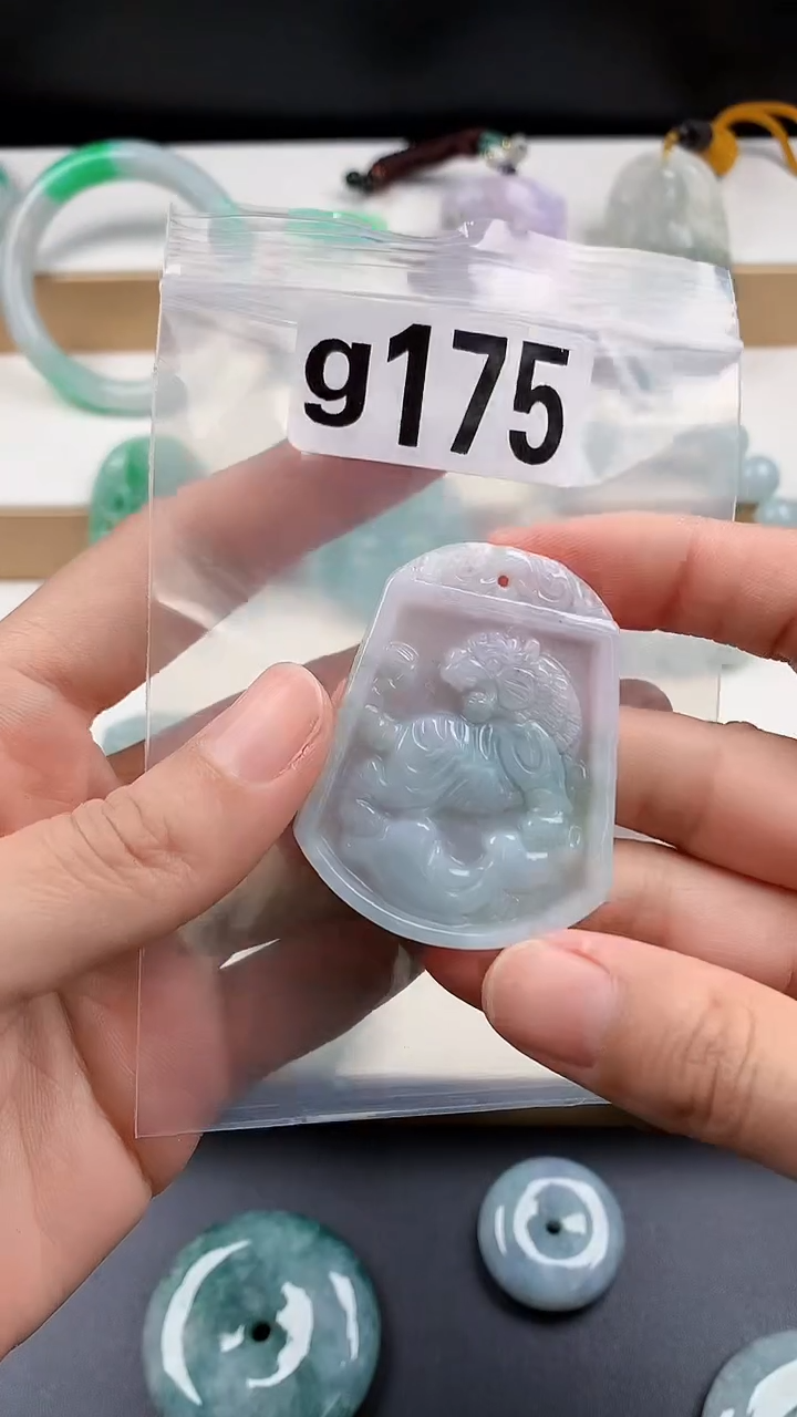 颈饰未镶嵌翡翠天然翡翠珠宝吊坠挂件