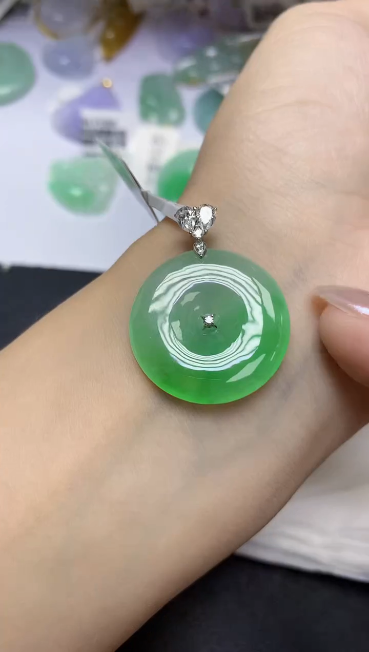 翡翠18K金镶嵌颈饰天然缅甸翡翠A货百元以上9元证书费自理