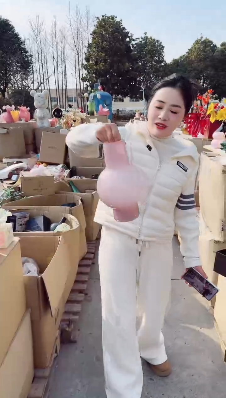 【闪购商品】玻璃M-安琪微瑕花瓶--1VJ24