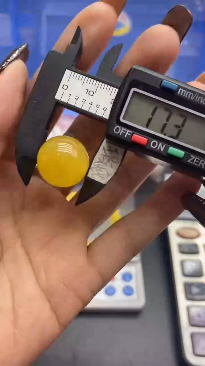 琥珀未镶嵌珠宝奇石942