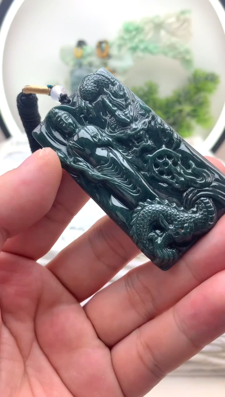颈饰未镶嵌翡翠御龙观音