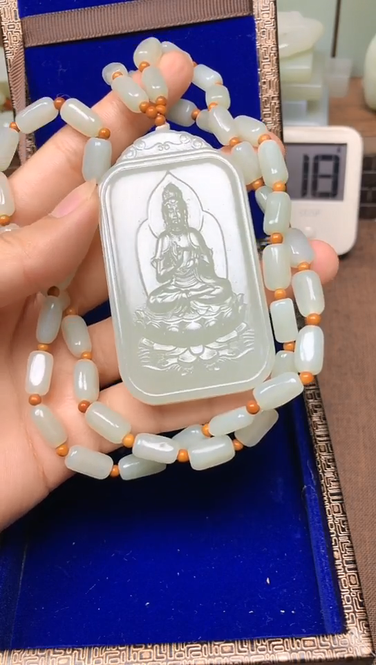 颈饰未镶嵌和田玉冬**阳冬日