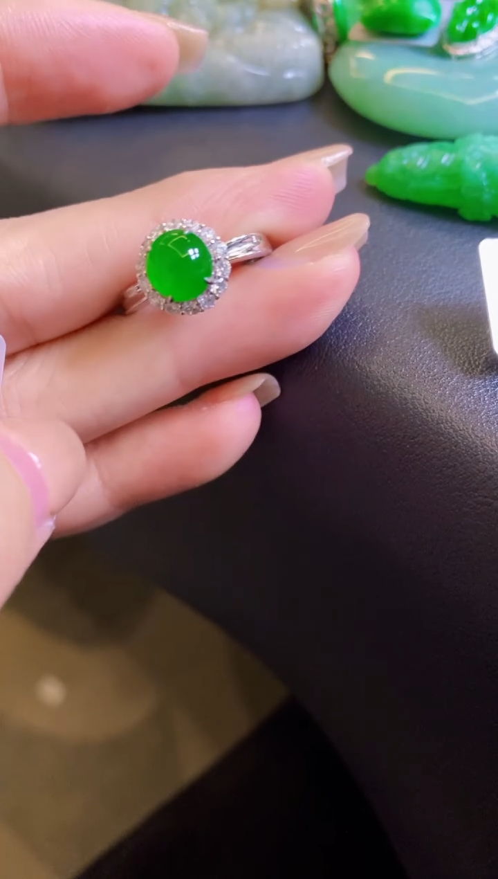 【闪购商品】定制翡翠18K金镶嵌戒指