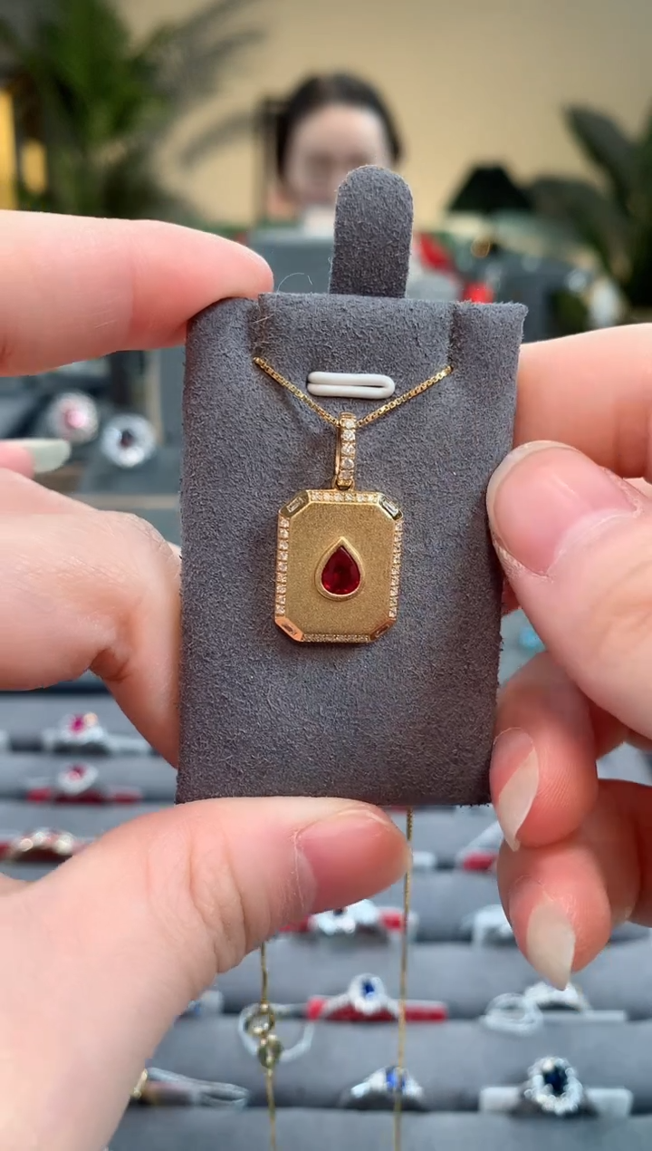 【闪购商品】红宝石吊坠(不含链)18K金镶嵌缅甸红宝石