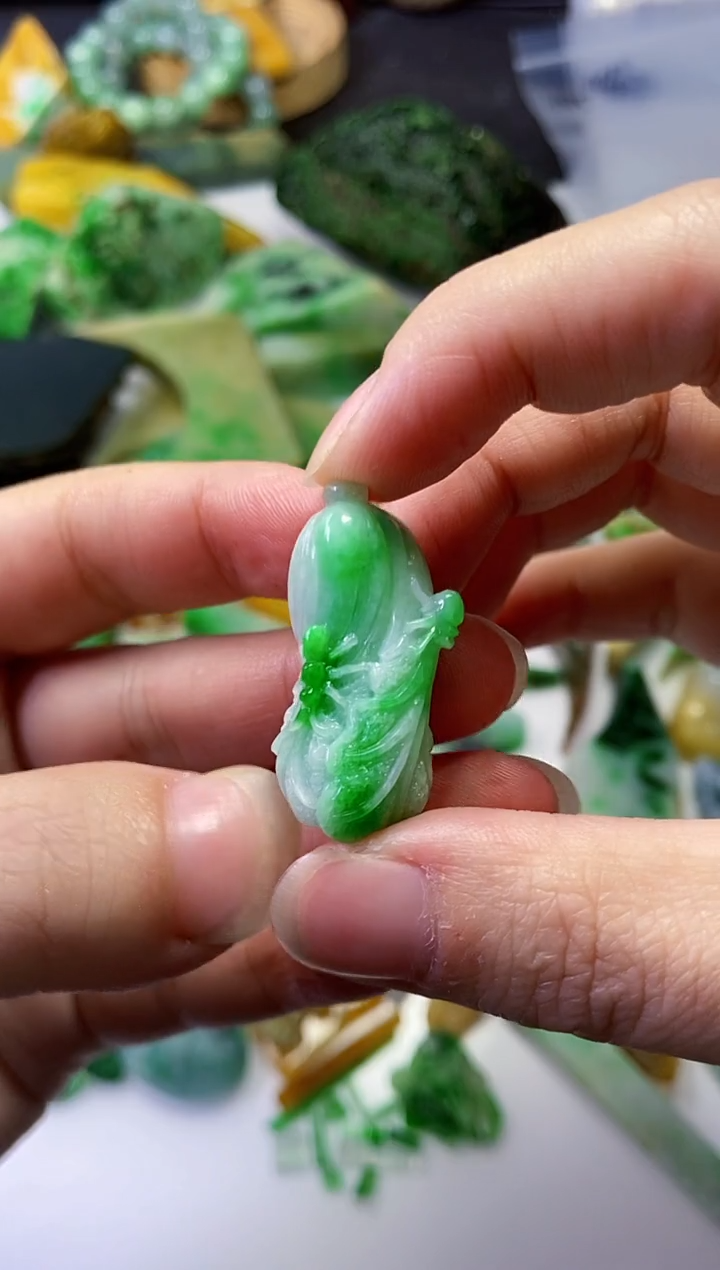颈饰未镶嵌翡翠?***?145天然翡翠