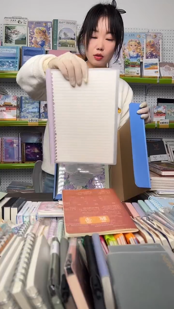 C44      幸运盲盒    一盒