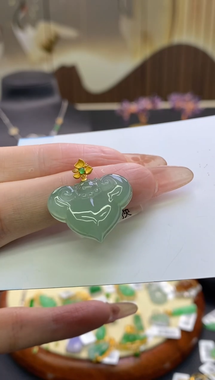 【闪购商品】翡翠颈饰18K金镶嵌净货12336